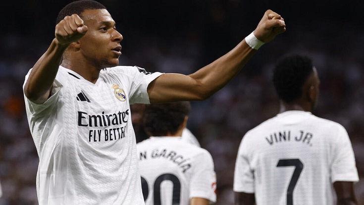 Kylian Mbappé lär sig vidare hur man spelar som centerforward